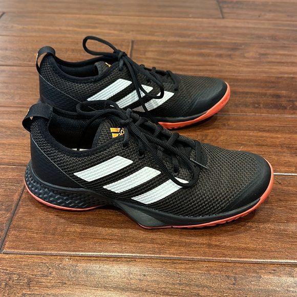 ADIDAS Men’s Tennis Pickleball shoes
Court Flash All Court - Picture 3 of 5